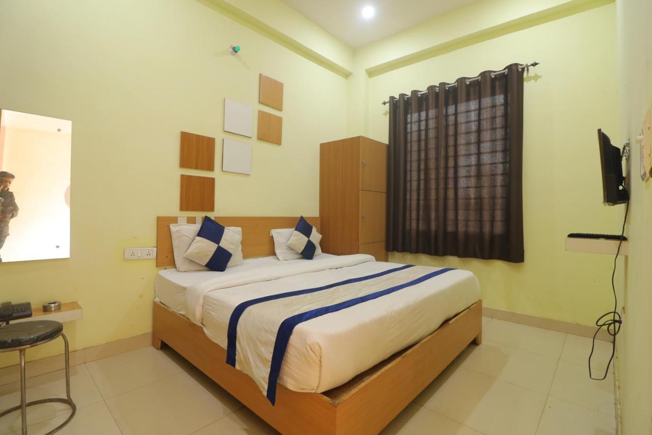 Awesome Home Stay Агра Экстерьер фото